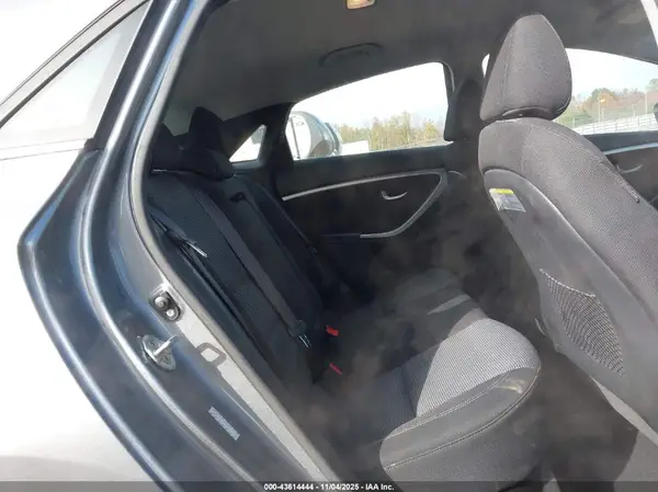 KMHD35LH1GU307215 2016 HYUNDAI ELANTRA - Image 8