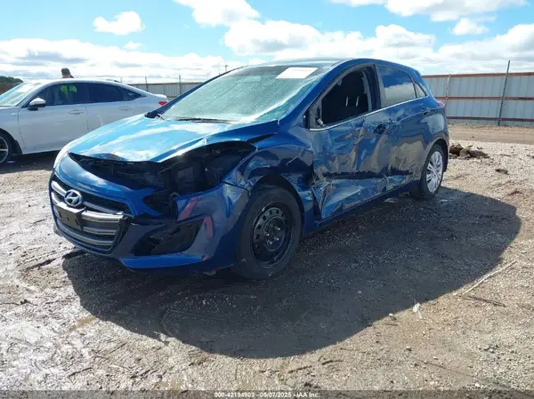 KMHD35LH1GU310115 2016 HYUNDAI ELANTRA - Image 2