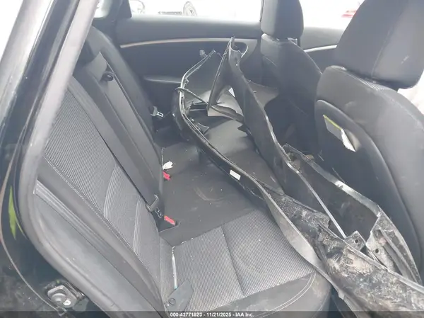 KMHD35LH1GU316612 2016 HYUNDAI ELANTRA - Image 8