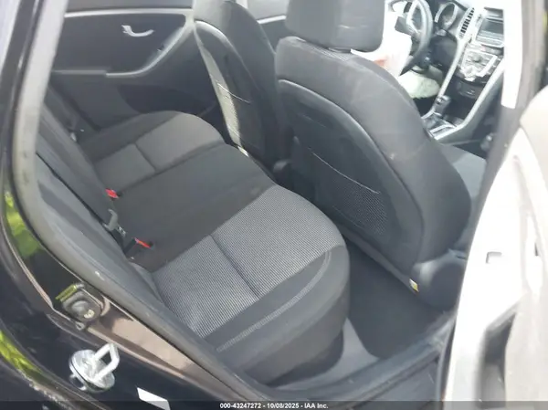 KMHD35LH1GU317968 2016 HYUNDAI ELANTRA - Image 8