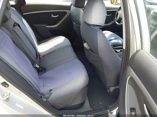 KMHD35LH1GU318456 2016 HYUNDAI ELANTRA - Image 8