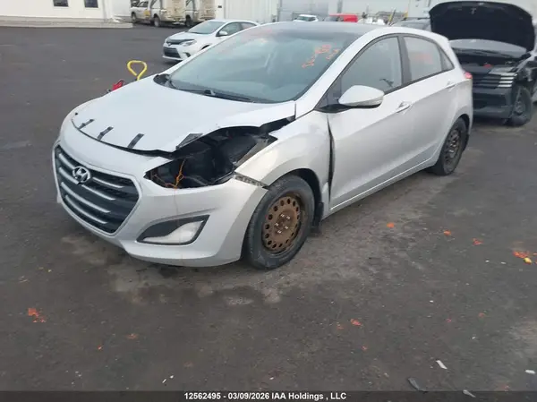 KMHD35LH1GU320157 2016 HYUNDAI ELANTRA - Image 2