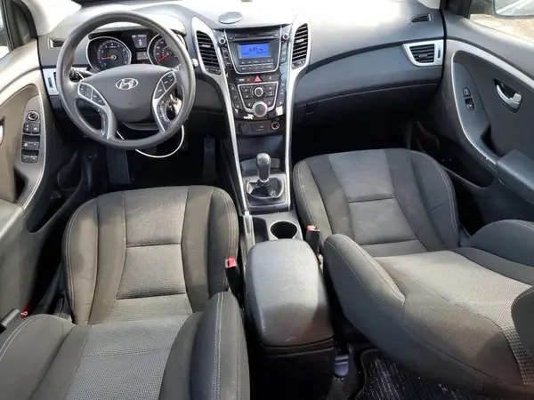KMHD35LH1GU322801 2016 HYUNDAI ELANTRA - Image 8