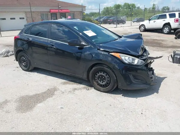 KMHD35LH1GU333085 2016 HYUNDAI ELANTRA - Image 1