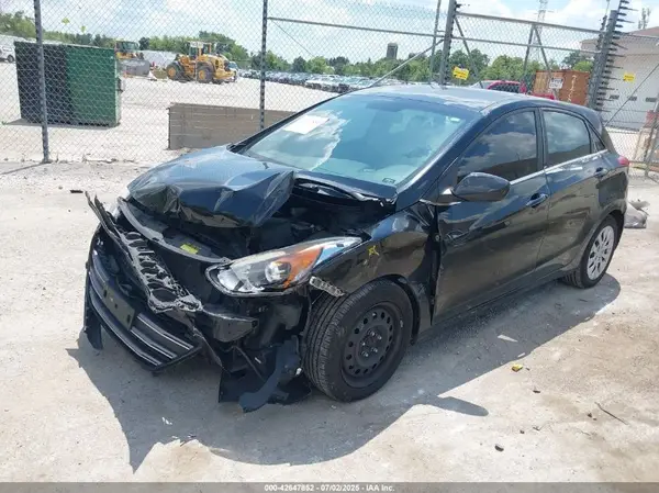 KMHD35LH1GU333085 2016 HYUNDAI ELANTRA - Image 2