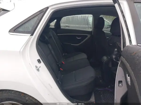 KMHD35LH1HU347389 2017 HYUNDAI ELANTRA - Image 8