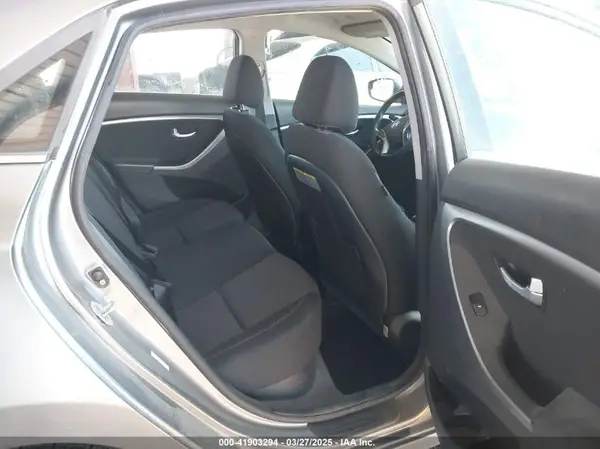 KMHD35LH1HU351152 2017 HYUNDAI ELANTRA - Image 8