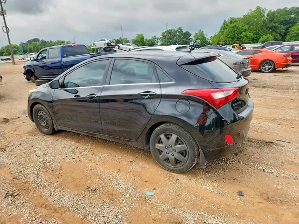 KMHD35LH1HU354617 2017 HYUNDAI ELANTRA - Image 2