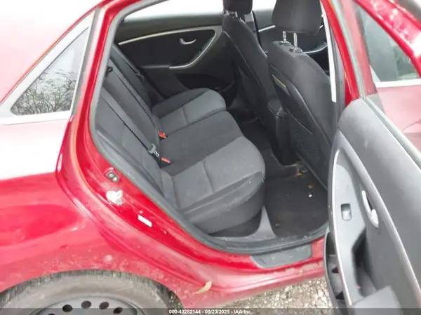 KMHD35LH1HU363608 2017 HYUNDAI ELANTRA - Image 8