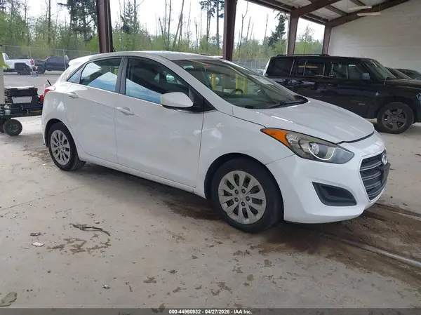 KMHD35LH1HU365004 2017 HYUNDAI ELANTRA - Image 1