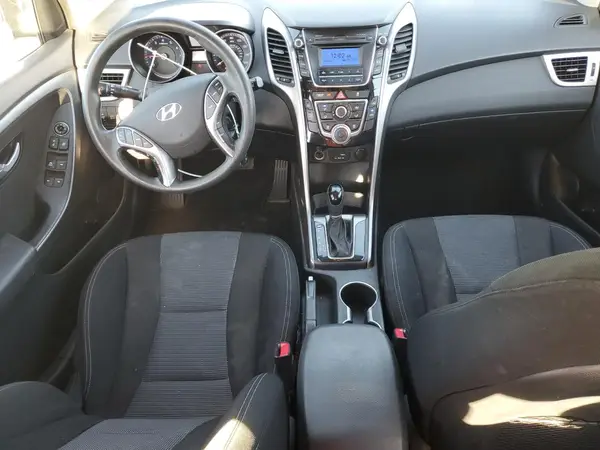 KMHD35LH1HU370509 2017 HYUNDAI ELANTRA - Image 8