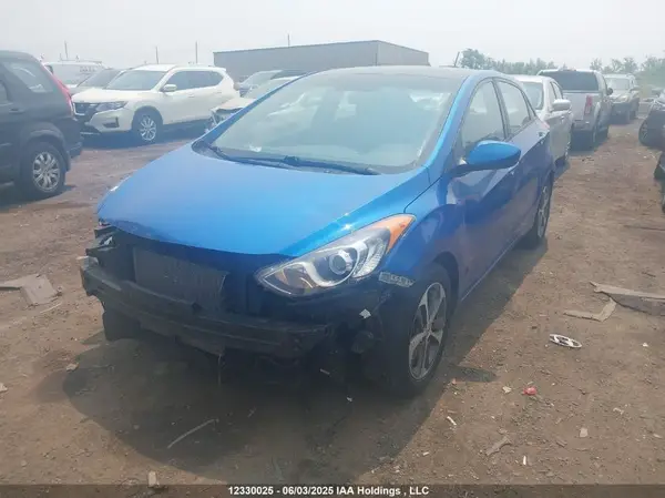 KMHD35LH1HU372132 2017 HYUNDAI ELANTRA - Image 2