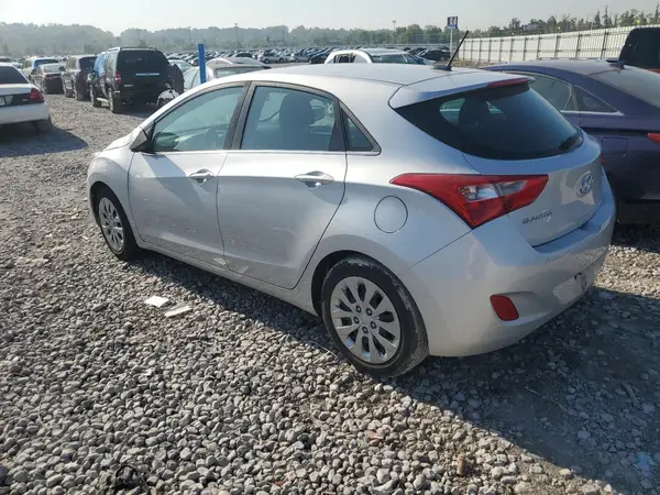 KMHD35LH1HU377606 2017 HYUNDAI ELANTRA - Image 2