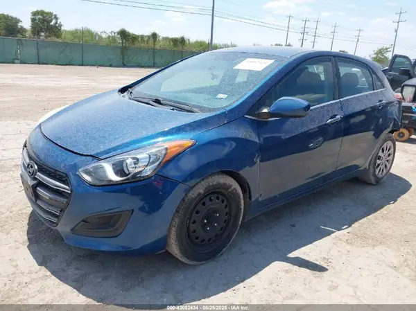 KMHD35LH2GU252970 2016 HYUNDAI ELANTRA - Image 2