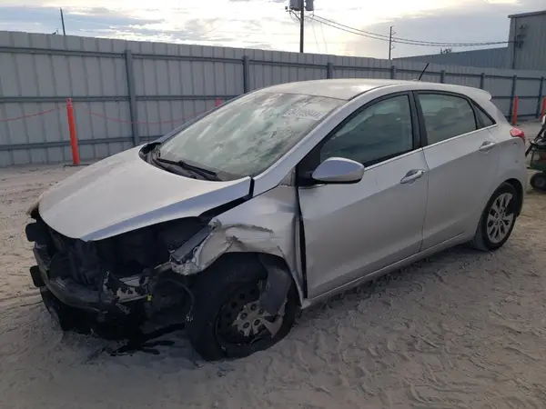 KMHD35LH2GU253102 2016 HYUNDAI ELANTRA - Image 1