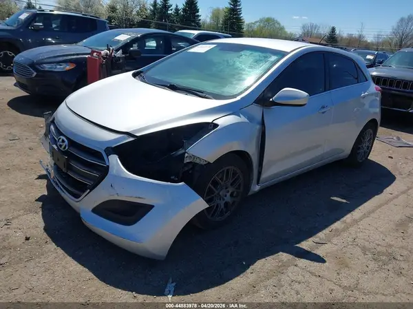 KMHD35LH2GU253214 2016 HYUNDAI ELANTRA - Image 2