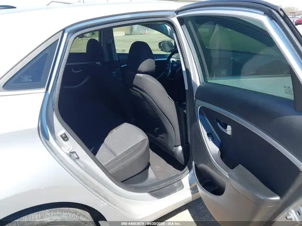 KMHD35LH2GU253214 2016 HYUNDAI ELANTRA - Image 8