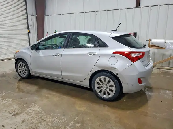 KMHD35LH2GU256260 2016 HYUNDAI ELANTRA - Image 2