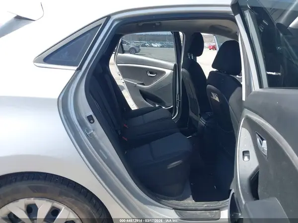 KMHD35LH2GU264567 2016 HYUNDAI ELANTRA - Image 8