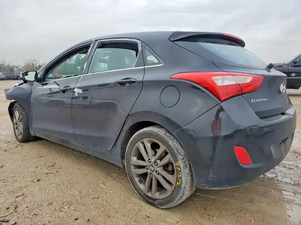 KMHD35LH2GU269249 2016 HYUNDAI ELANTRA - Image 2