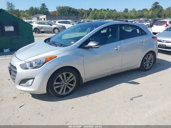 KMHD35LH2GU270403 2016 HYUNDAI ELANTRA - Image 2