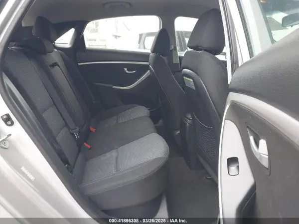KMHD35LH2GU277769 2016 HYUNDAI ELANTRA - Image 8