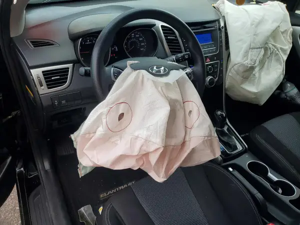 KMHD35LH2GU283992 2016 HYUNDAI ELANTRA - Image 8