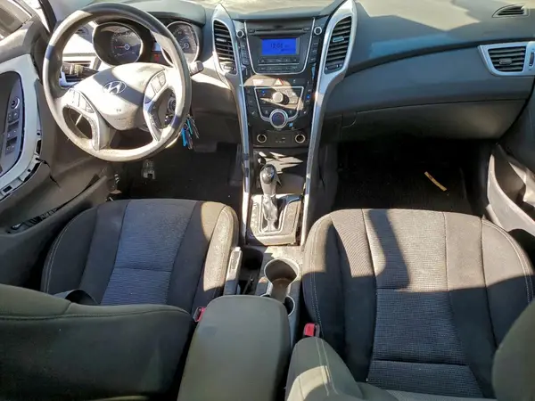 KMHD35LH2GU305151 2016 HYUNDAI ELANTRA - Image 8