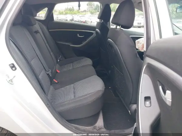 KMHD35LH2GU310303 2016 HYUNDAI ELANTRA - Image 8