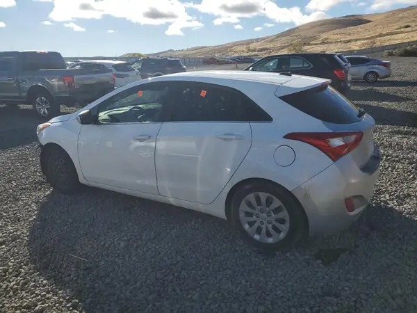 KMHD35LH2GU314352 2016 HYUNDAI ELANTRA - Image 2