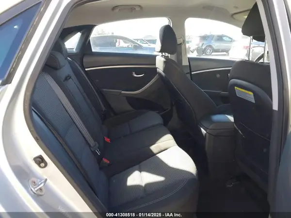 KMHD35LH2GU315789 2016 HYUNDAI ELANTRA - Image 8