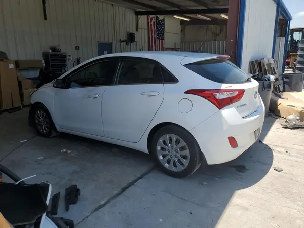 KMHD35LH2GU315856 2016 HYUNDAI ELANTRA - Image 2