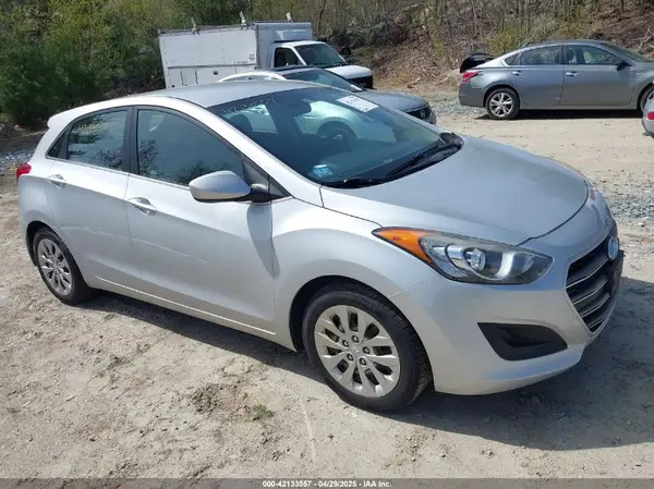 KMHD35LH2GU317106 2016 HYUNDAI ELANTRA - Image 1
