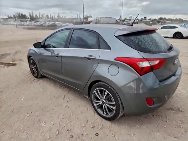 KMHD35LH2GU323178 2016 HYUNDAI ELANTRA - Image 2