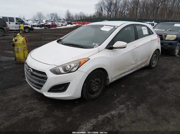 KMHD35LH2GU323293 2016 HYUNDAI ELANTRA - Image 2