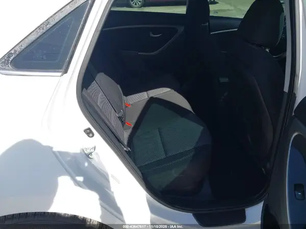KMHD35LH2GU323939 2016 HYUNDAI ELANTRA - Image 8