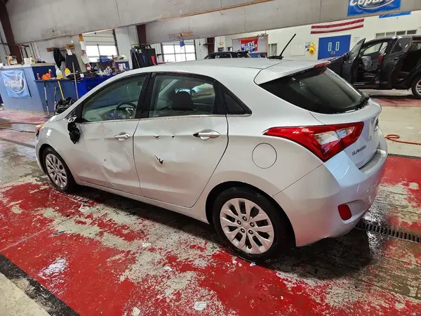 KMHD35LH2GU324475 2016 HYUNDAI ELANTRA - Image 2