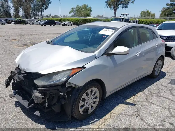 KMHD35LH2GU325691 2016 HYUNDAI ELANTRA - Image 2