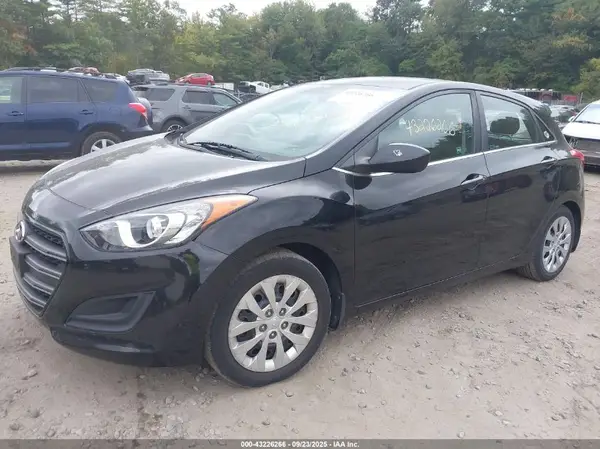 KMHD35LH2GU340918 2016 HYUNDAI ELANTRA - Image 2