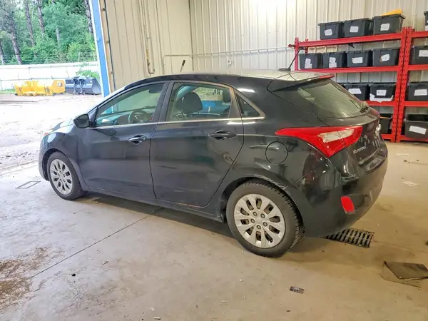 KMHD35LH2HU353072 2017 HYUNDAI ELANTRA - Image 2