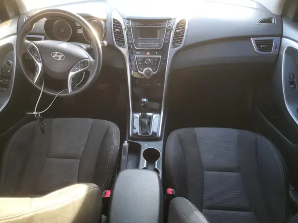 KMHD35LH2HU353833 2017 HYUNDAI ELANTRA - Image 8