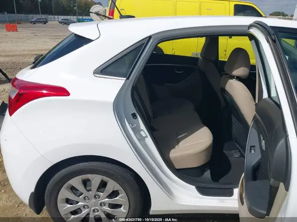 KMHD35LH2HU354206 2017 HYUNDAI ELANTRA - Image 8