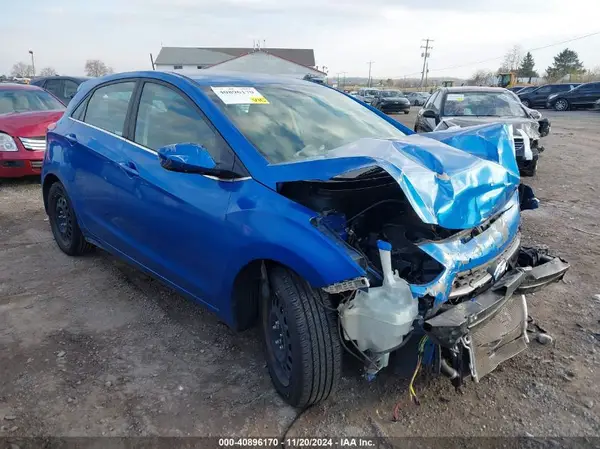 KMHD35LH2HU356781 2017 HYUNDAI ELANTRA - Image 1