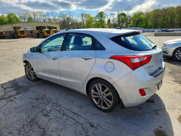 KMHD35LH2HU363925 2017 HYUNDAI ELANTRA - Image 2