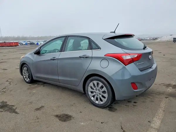 KMHD35LH2HU365528 2017 HYUNDAI ELANTRA - Image 2