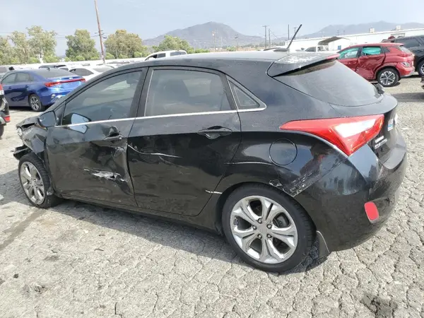 KMHD35LH2HU379641 2017 HYUNDAI ELANTRA - Image 2