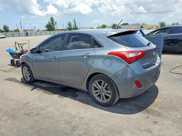 KMHD35LH2HU383124 2017 HYUNDAI ELANTRA - Image 2