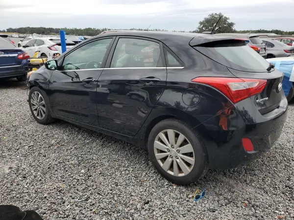 KMHD35LH2HU383902 2017 HYUNDAI ELANTRA - Image 2