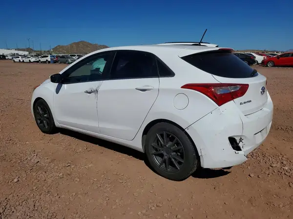 KMHD35LH2HU384323 2017 HYUNDAI ELANTRA - Image 2