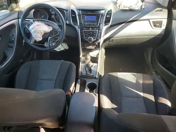 KMHD35LH2HU384399 2017 HYUNDAI ELANTRA - Image 8